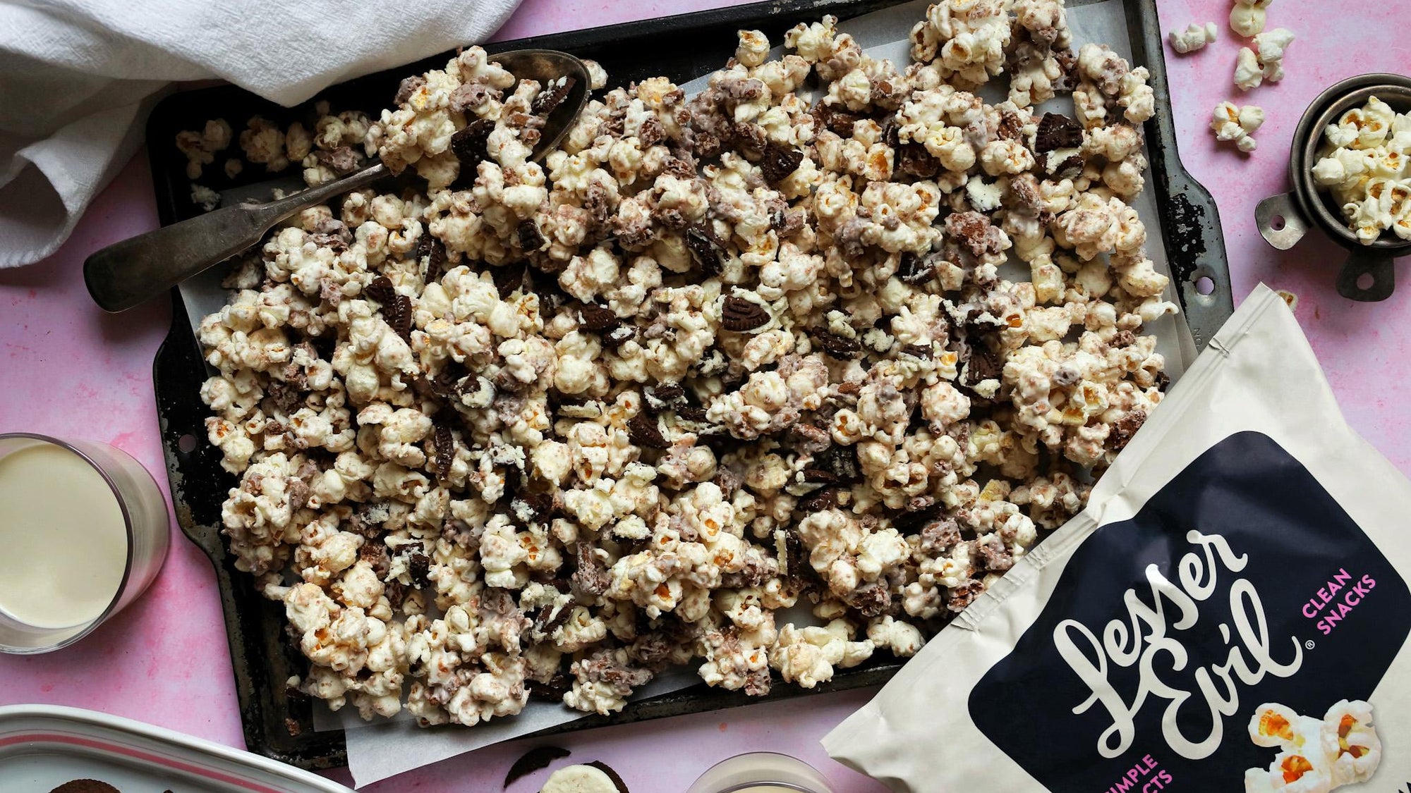 Cookies  & Cream Popcorn